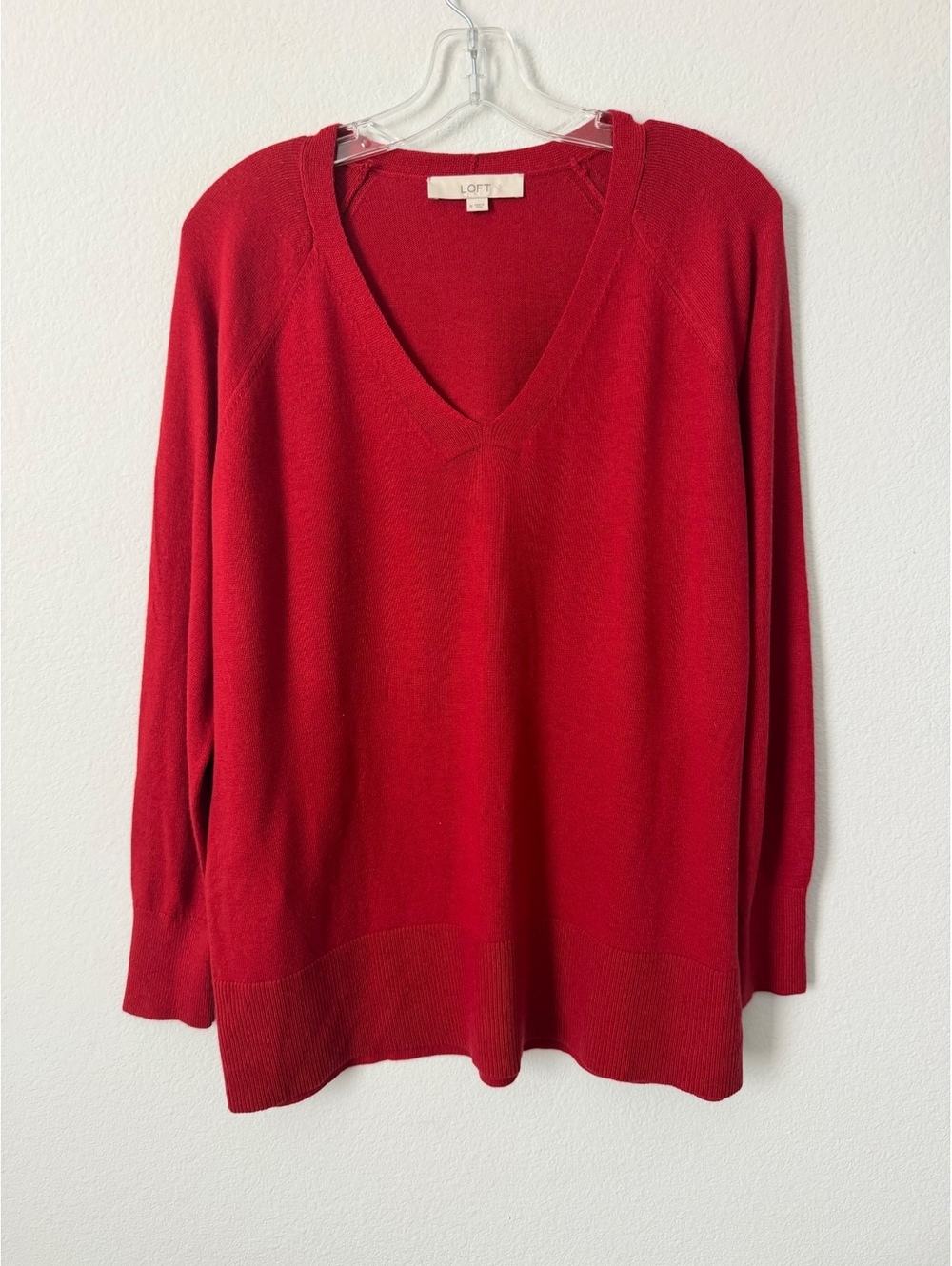 LOFT Raglan Long Sleeve V-Neck Red Pullover Sweater Women's Size M